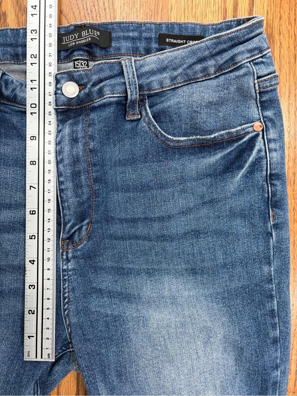 Judy Blue Cropped Distressed Straight Fit Jeans (15/32) - Picture 9 of 13